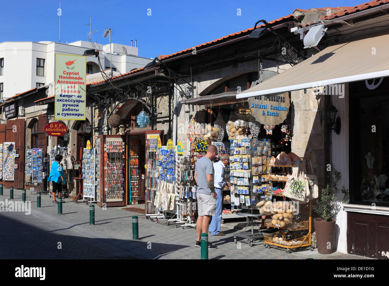Cipro, Larnaca Larnaca, nella città vecchia, l'area pedonale, negozi di souvenir Foto Stock