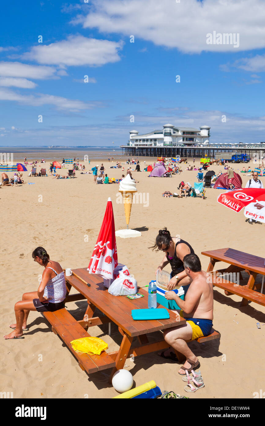 Weston Super Mare Grand Pier e spiaggia Weston-Super-Mare Somerset England Regno Unito GB EU Europe Foto Stock