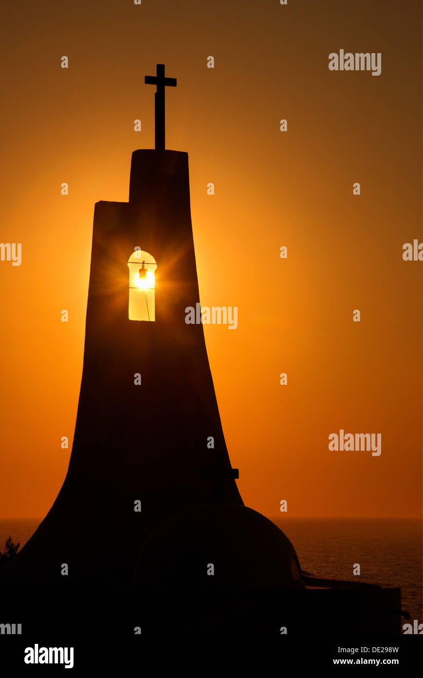 Aghios Nikolaos chiesa, affacciato sulla spiaggia Potami, Karlovasi, Samos Island, Grecia. Foto Stock