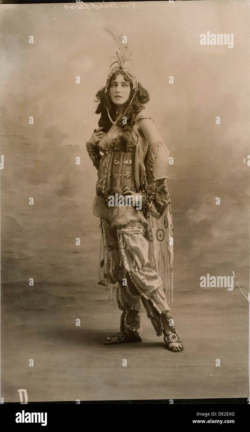 Ida Rubinstein, ballerina russa, 1910. Artista: sconosciuto Foto Stock