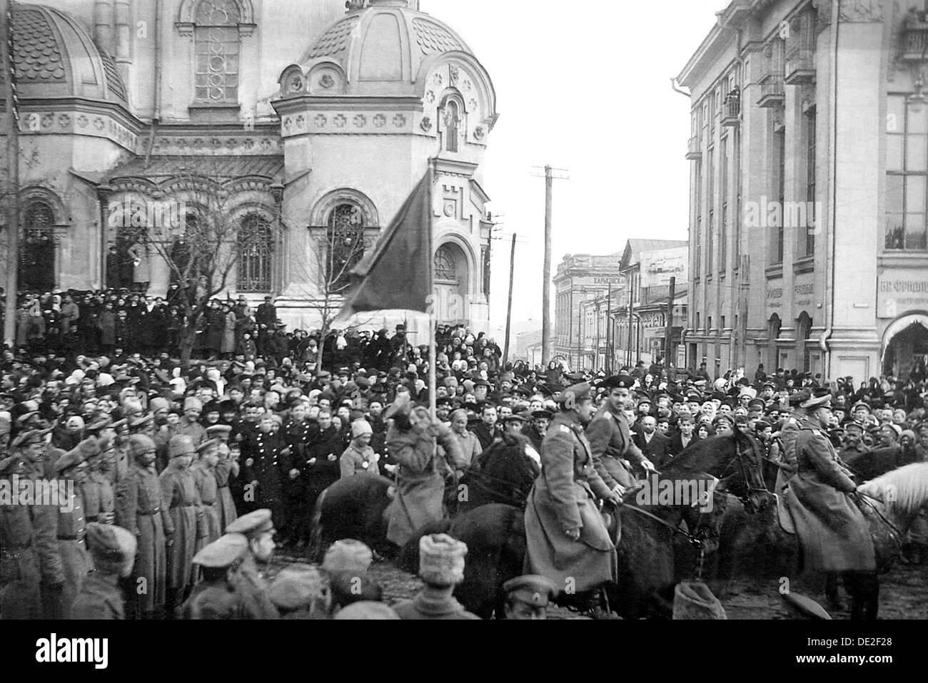 Occupazione di Kharkov dall'Esercito Volontari del generale Denikin, Guerra Civile Russa, 1918. Artista: sconosciuto Foto Stock