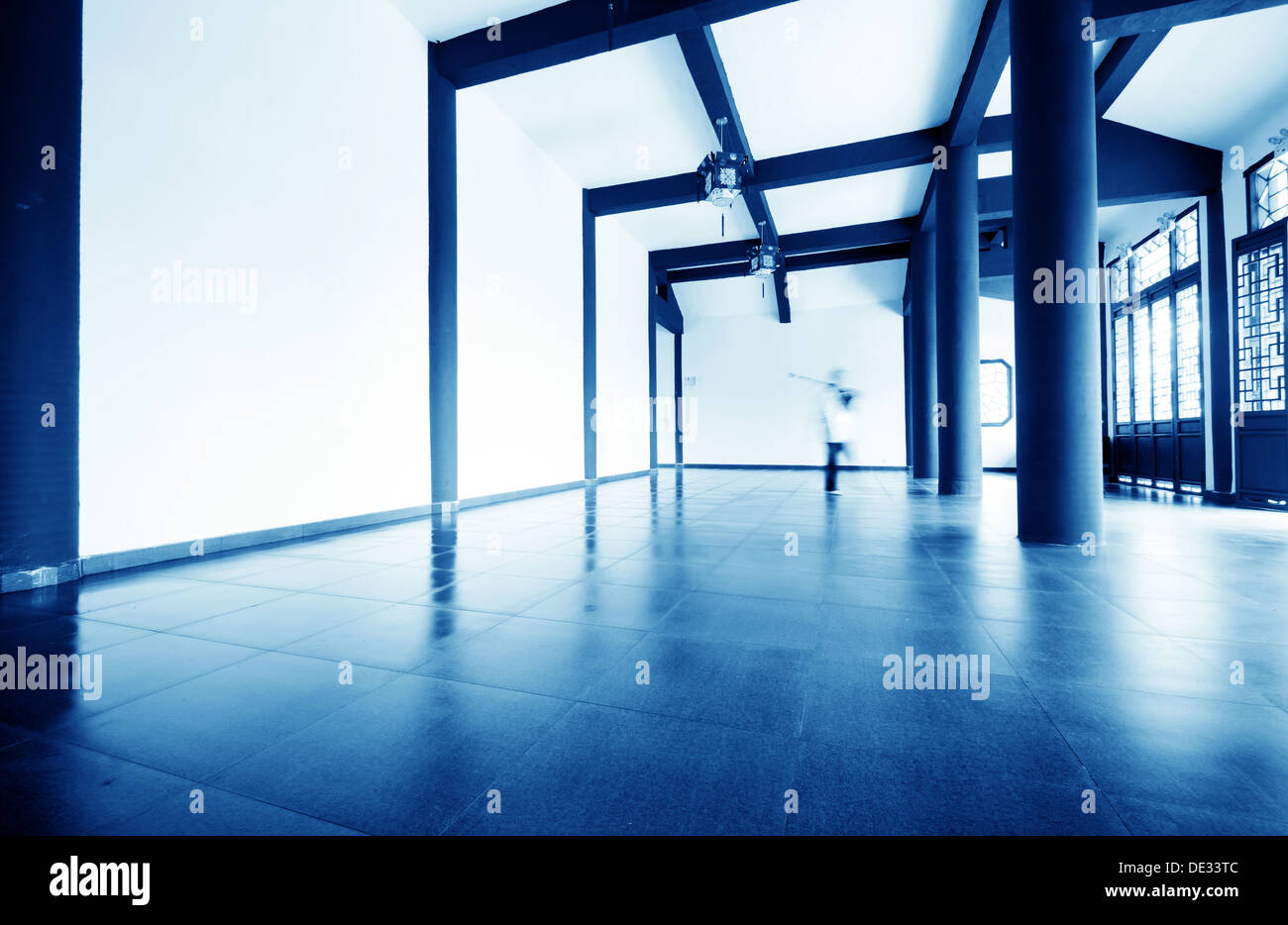 Di antica architettura cinese indoor e visitatori Foto Stock