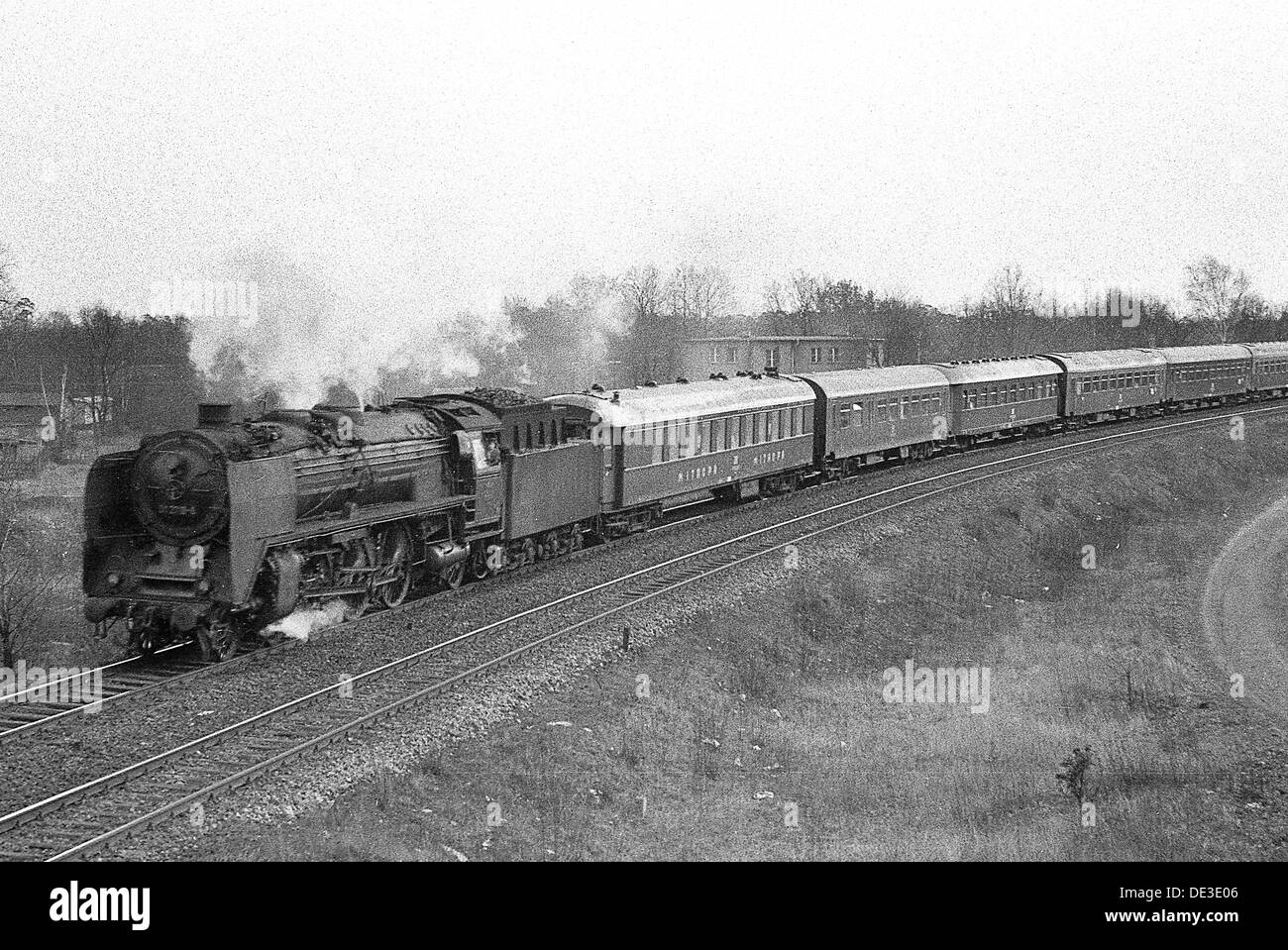 Berlino, RDT, con classe 03 locomotiva a vapore 01 2207 in doppia trazione Foto Stock