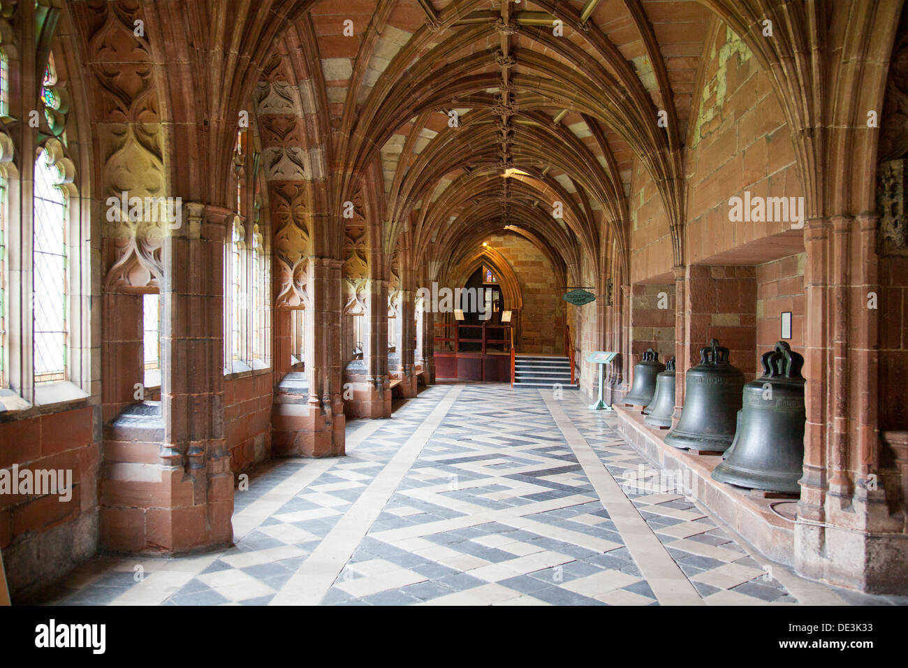 Il chiostro della Cattedrale Chiesa di Cristo e della Beata Vergine Maria a Worcester, England, Regno Unito Foto Stock