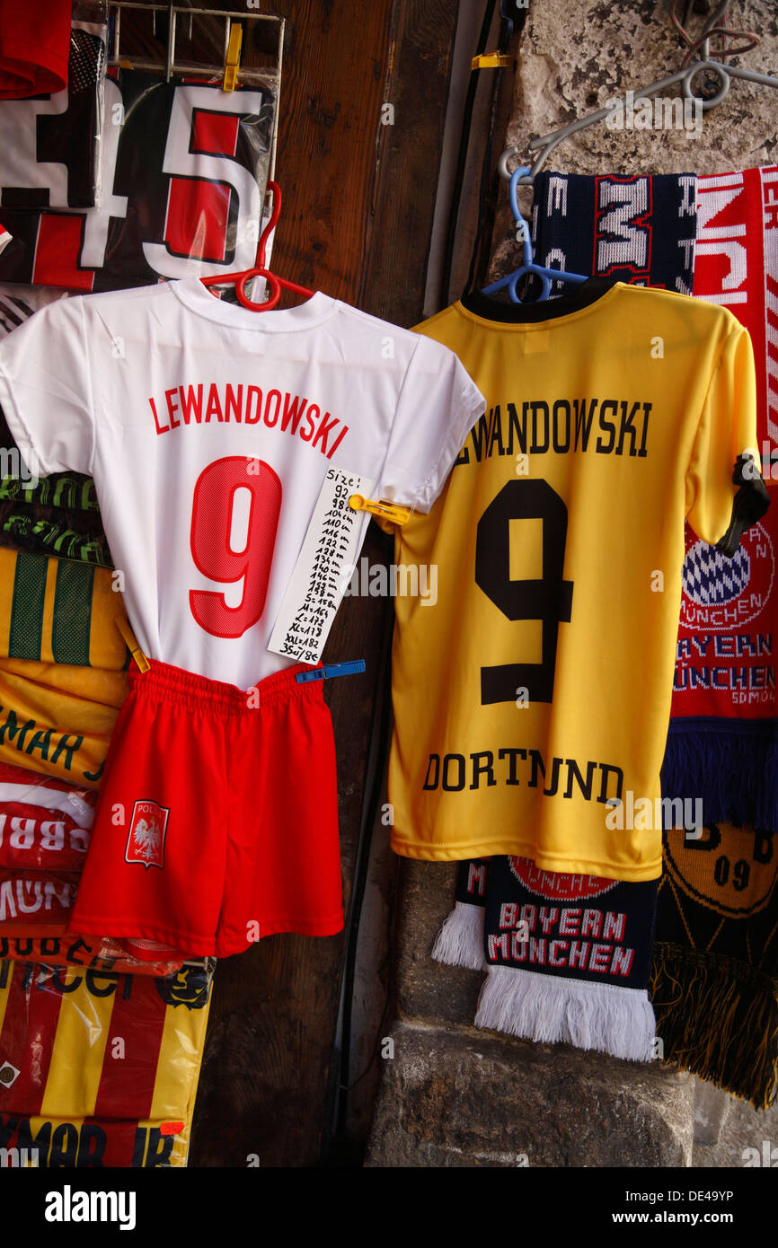 Maglia cheap lewandowski polonia