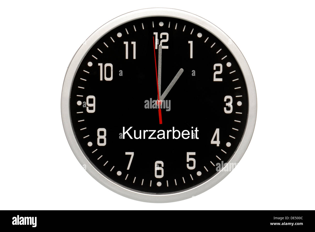 Orologio nero, scrittura Kurzarbeit, Tedesco per breve tempo di lavoro, immagine simbolica Foto Stock