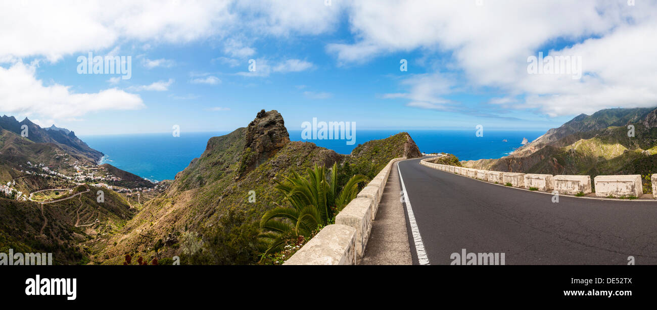 Strada di montagna nelle montagne di Anaga vicino al villaggio di Taganana, Azano, Taganana, Tenerife, Isole Canarie, Spagna Foto Stock