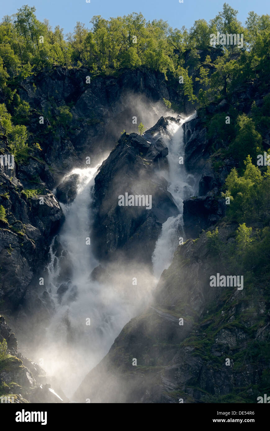 Twin cascata, doppia cascata buer in buardalen, su buarbreen vicino a odda, provincia di hordaland, Norvegia, europa Foto Stock