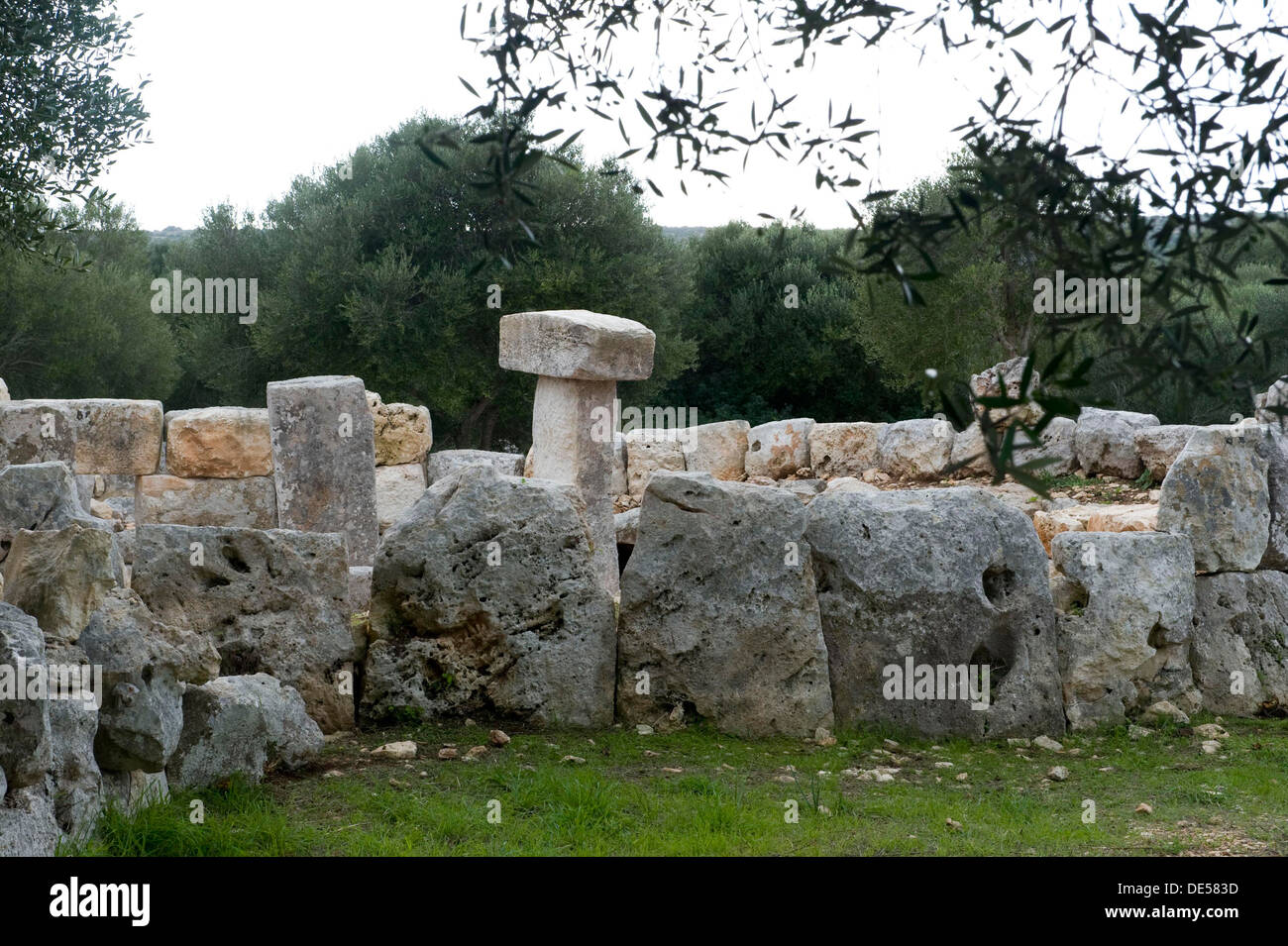 Antichi monumenti megalitici visto nelle isole Baleari, Spagna Foto Stock