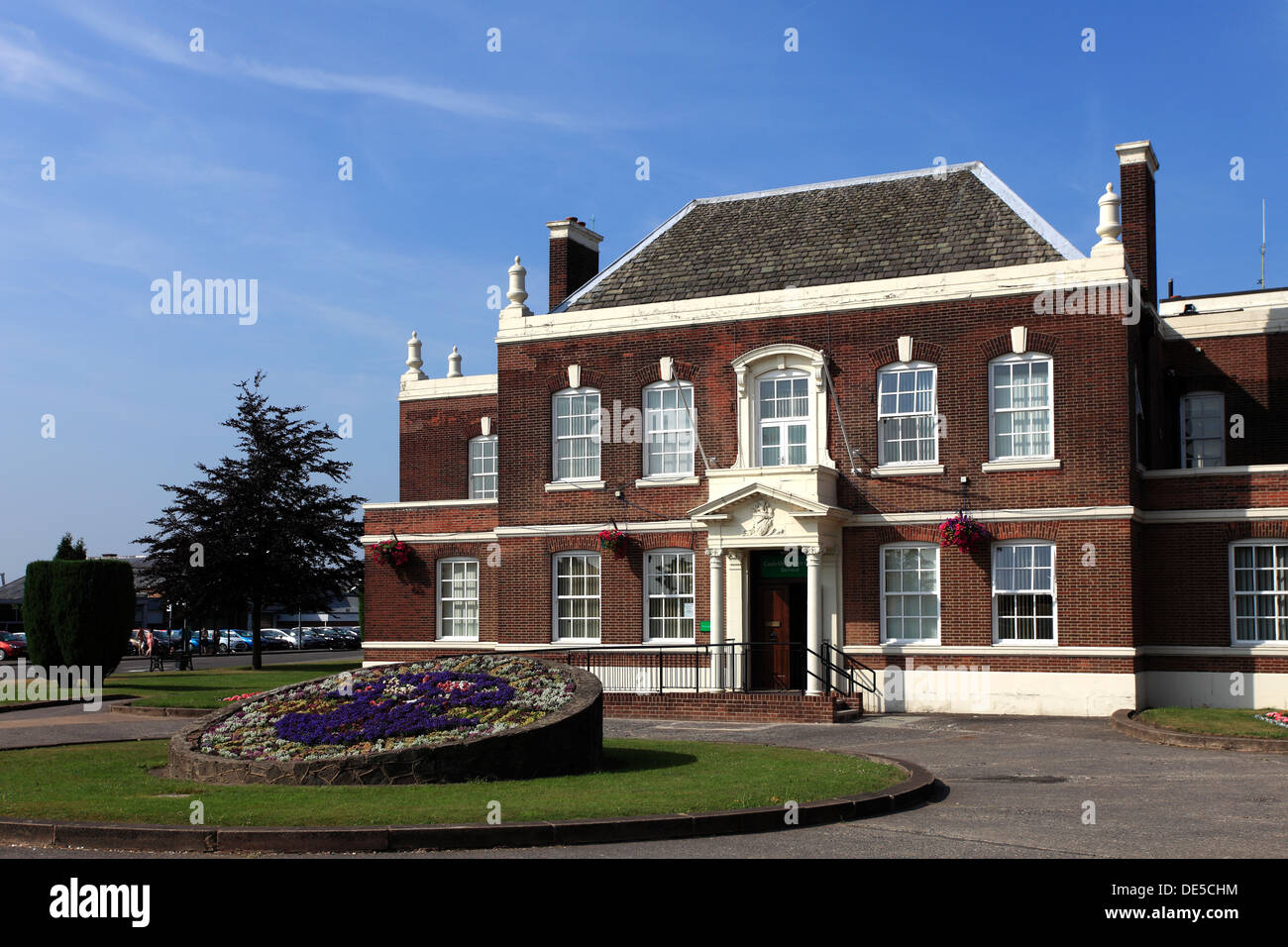 In estate la sala del Consiglio, Coalville town, Leicestershire, Inghilterra; Gran Bretagna; Regno Unito Foto Stock