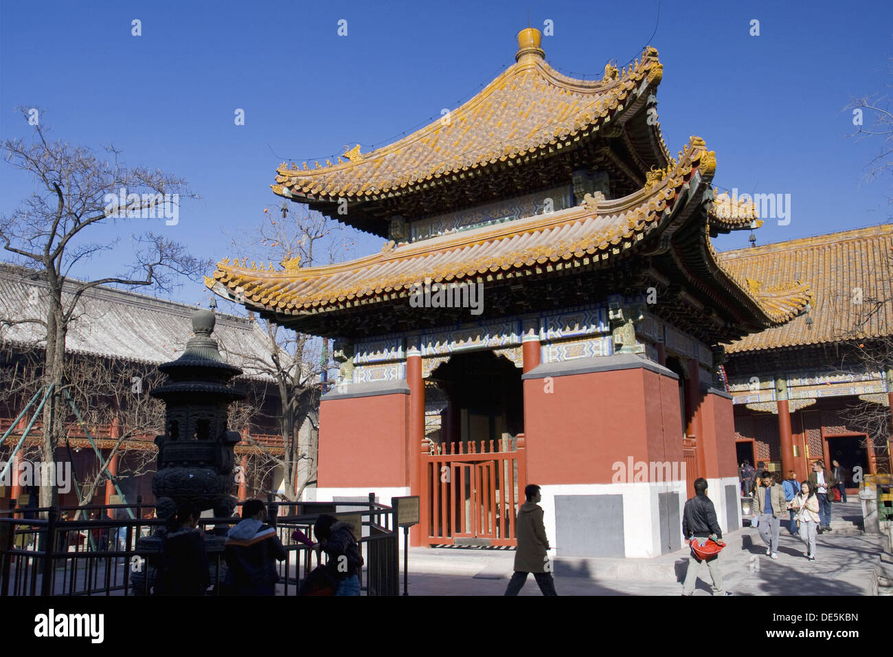 Il Tempio dei Lama (il più grande tempio Buddista al di fuori del Tibet),  Pechino, Cina Foto stock - Alamy
