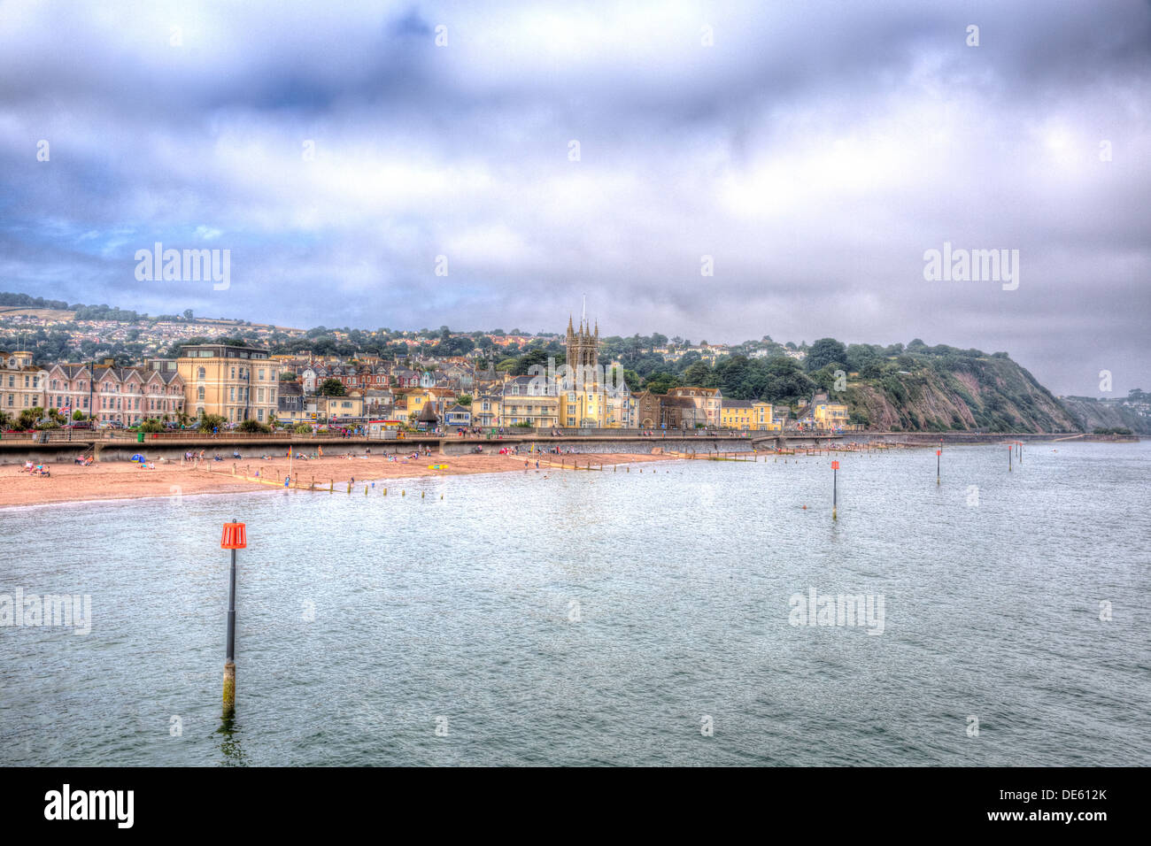 Vista della città di Teignmouth beach e dal lungomare Devon England, Inglese tradizionale cittadina turistica di scena dal mare in HDR Foto Stock