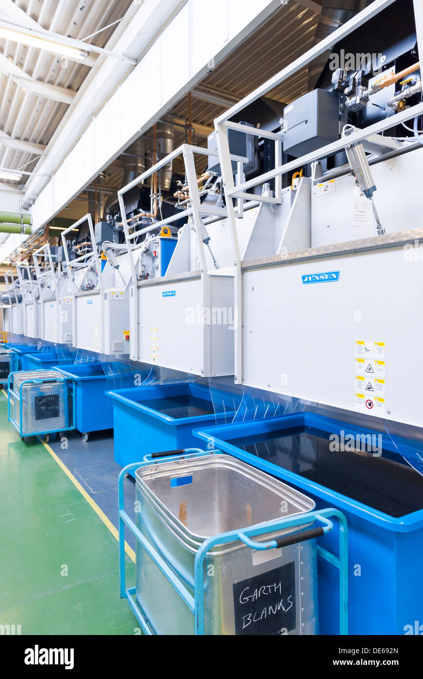 Una delle tante macchine lavanderia montato come parte di una scala industriale di lavanderia entro uno di Sua Maestà il carcere. Foto Stock