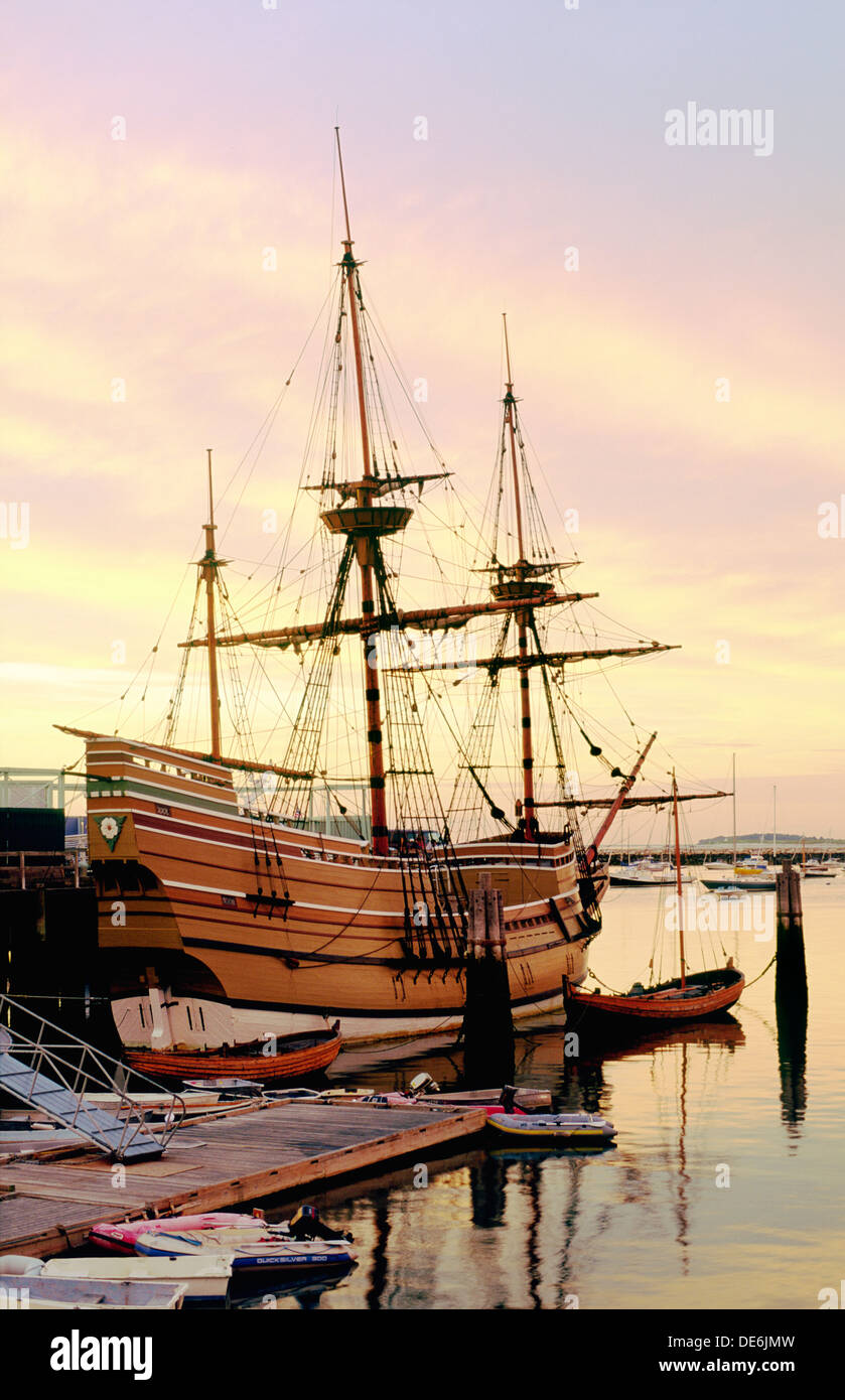 La ricostruzione del pellegrino padri veliero Mayflower a Plymouth, Cape Cod, Massachusetts, New England, STATI UNITI D'AMERICA Foto Stock