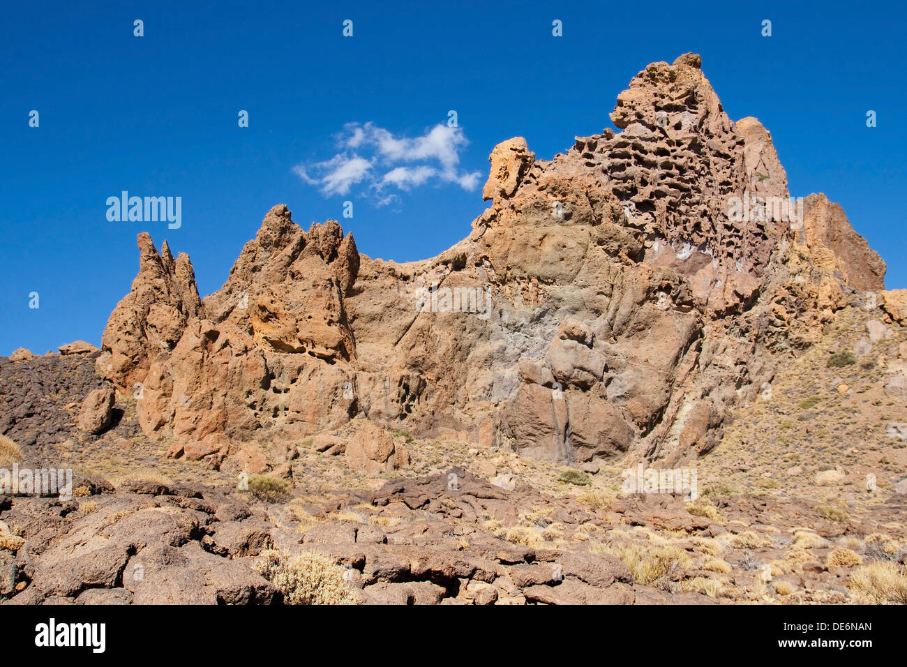 Roccia estrusivo formazione sul Parco Nazionale del Teide, Tenerife, Isole Canarie. Foto Stock