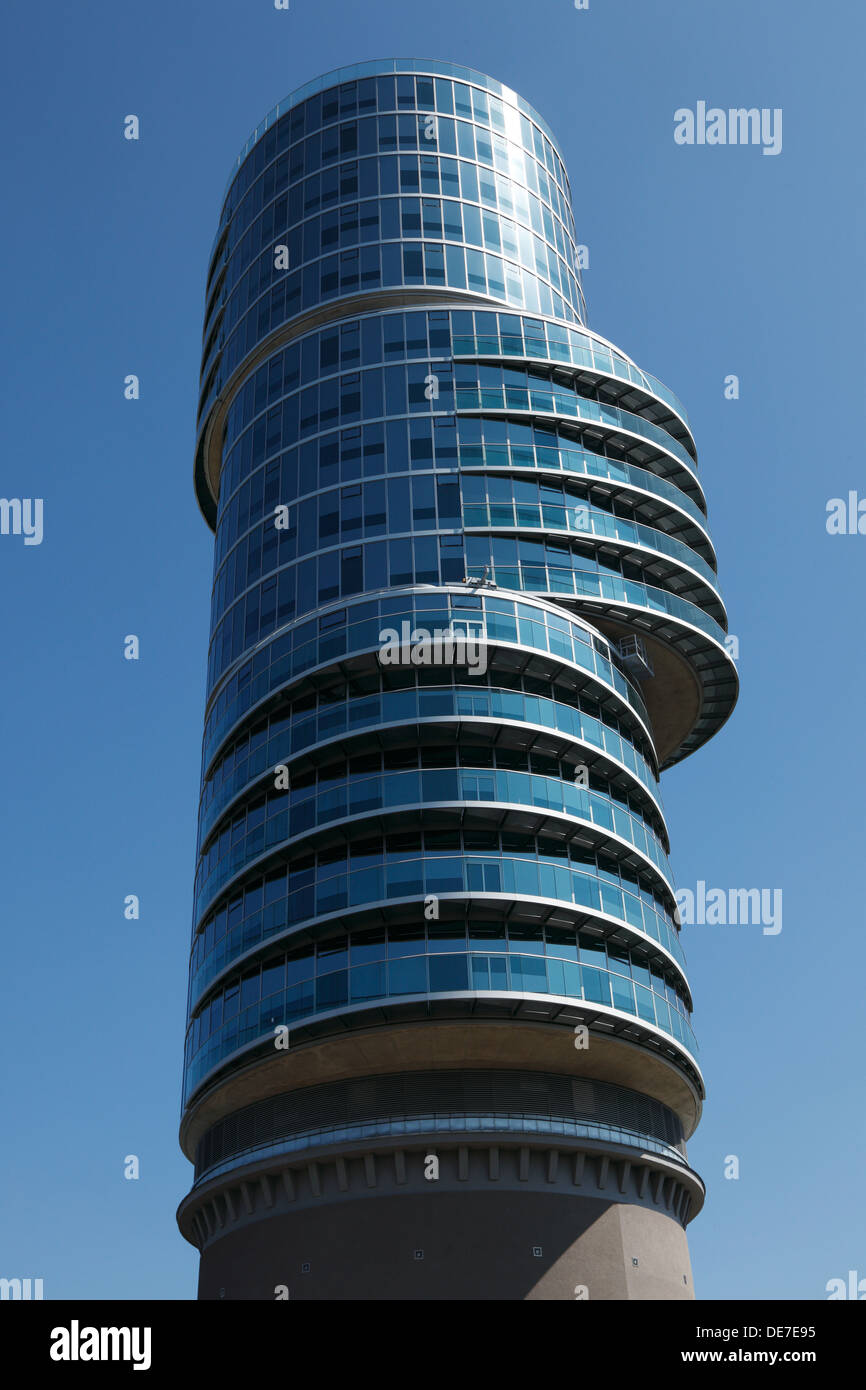 Buerohochhaus, Exzenterhaus aufgesetzt auf einen Bunker, Bochum, Ruhrgebiet, Renania settentrionale-Vestfalia Foto Stock