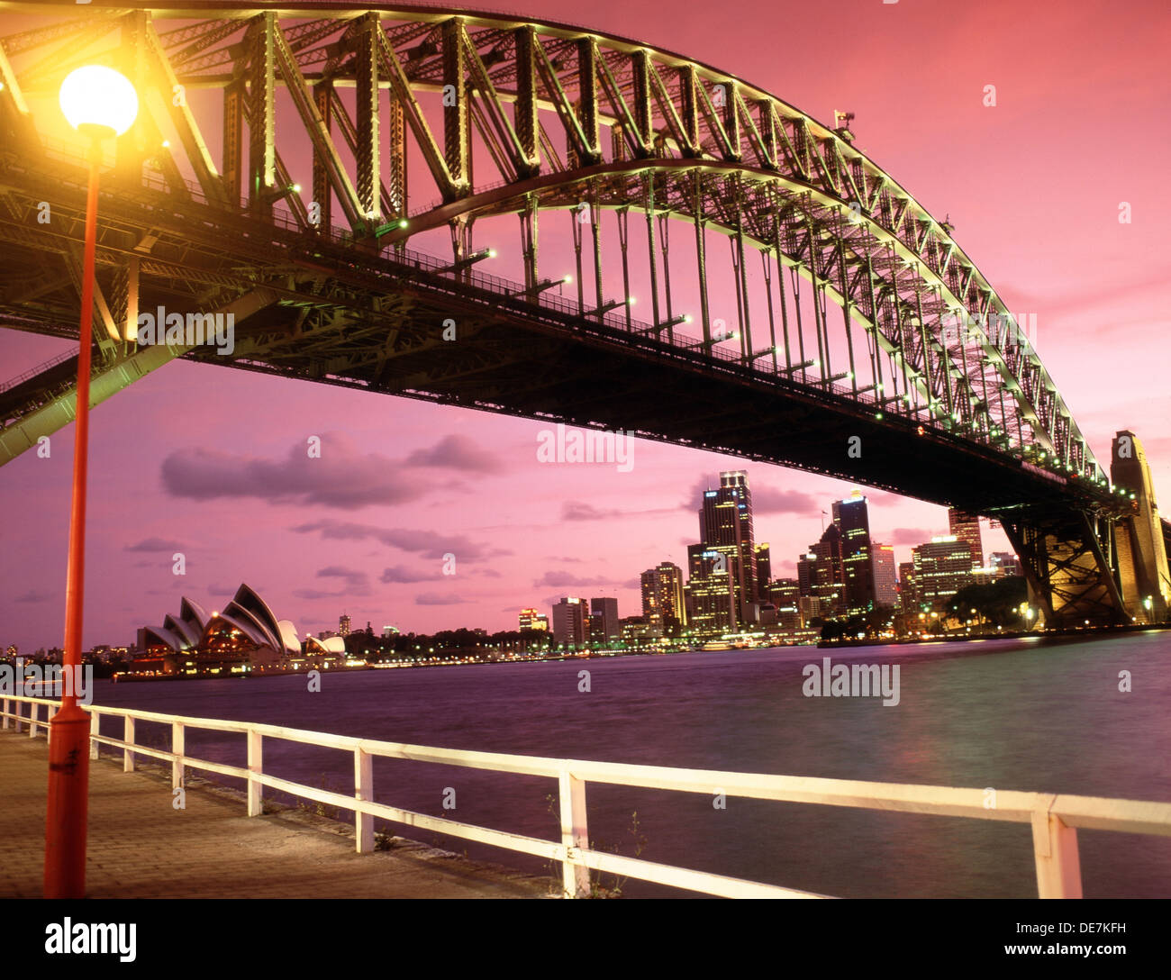 Il Ponte del Porto di Sydney al tramonto. Sydney, Australia. Foto Stock