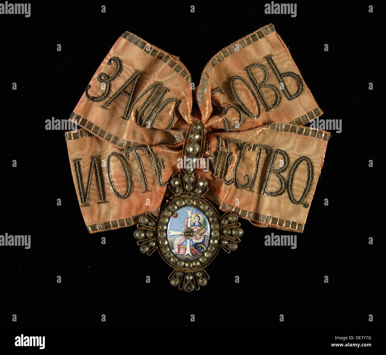 Riband e distintivo dell'Ordine di Santa Caterina, in seconda classe, XVIII secolo. Artista: ordini, decorazioni e medaglie Foto Stock
