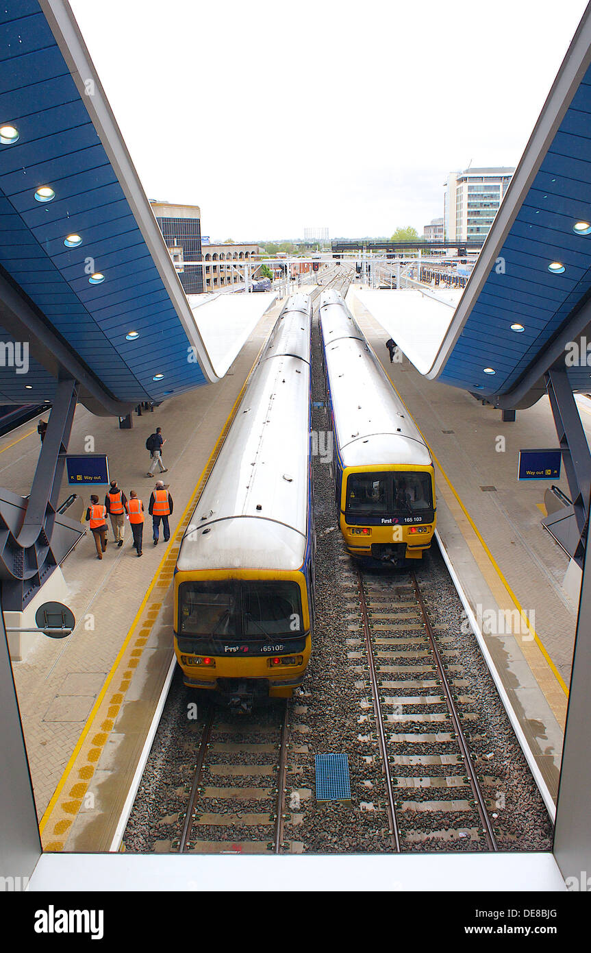 La lettura della nuova stazione ferroviaria prima di Great Western Foto Stock