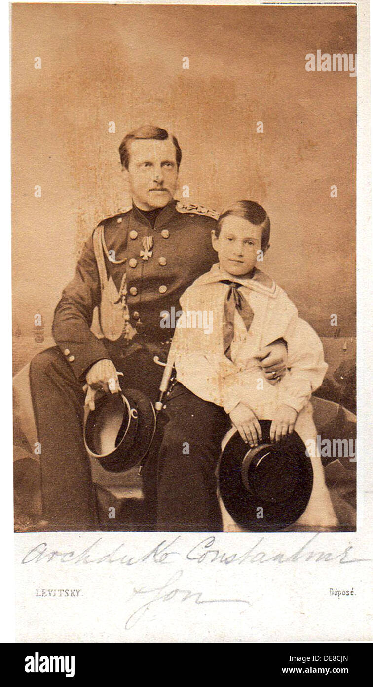 Ritratto del Granduca Constantin Nikolaevich della Russia (1827-1892) con il figlio Nicola Constantinovich (1850-1918), c. 1858. Foto Stock