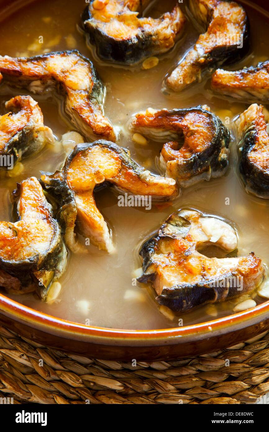 Anguilla cotta al forno, Casa Rocher Ristorante, Cullera, Albufera di  Valencia parco naturale, Valencia, Comunidad Valenciana, Spagna Foto stock  - Alamy