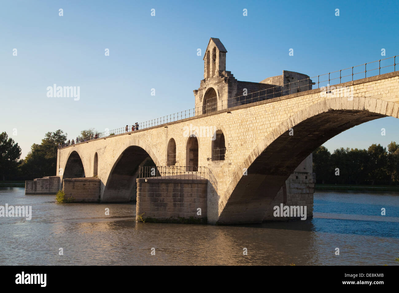 Pont Saint Benezet oltre il Rodano ad Avignone, Provenza, Francia. Foto Stock