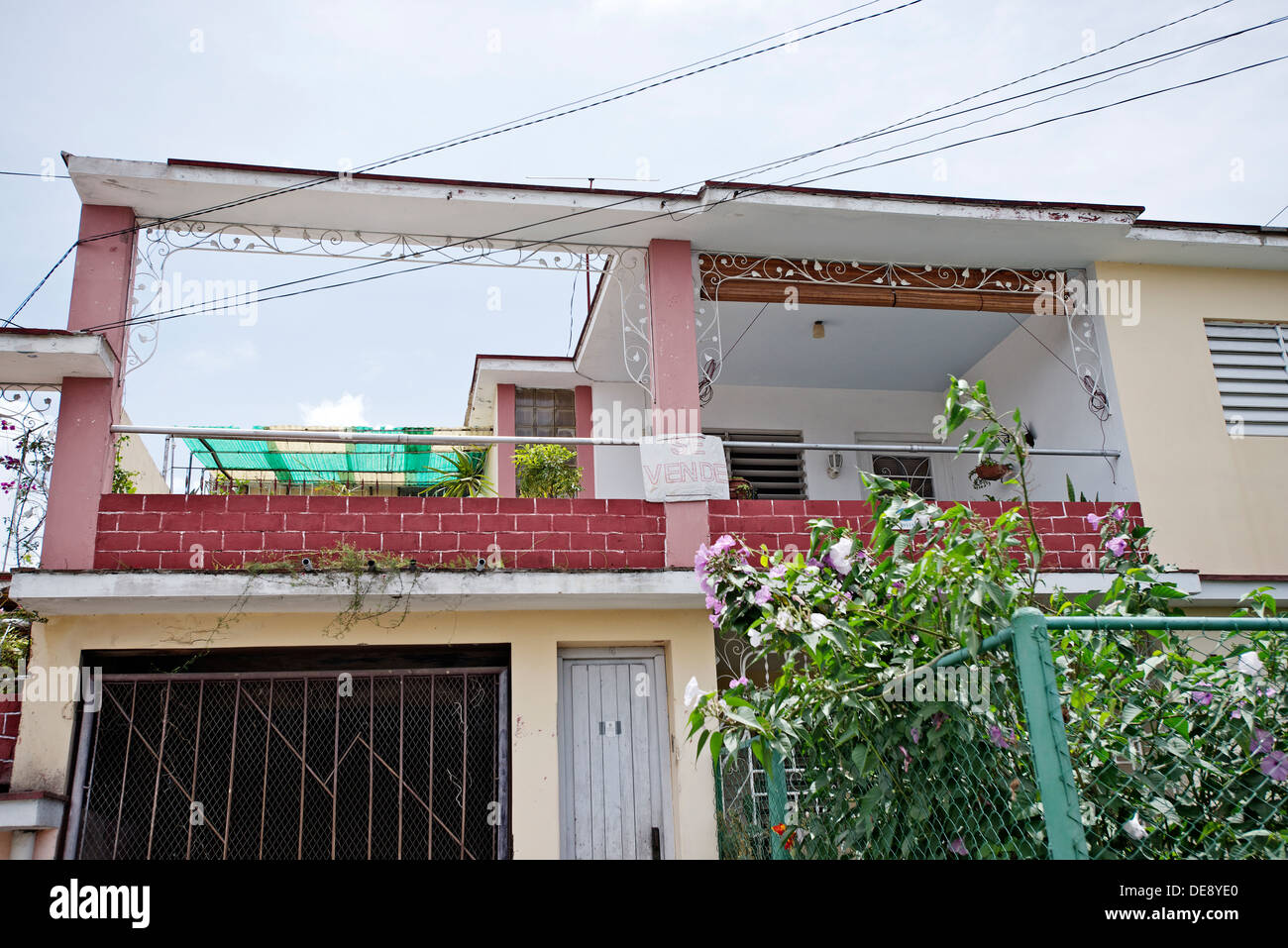 Santiago de Cuba, Cuba, segno per il legittimo di vendita ai privati di case / appartamenti Foto Stock