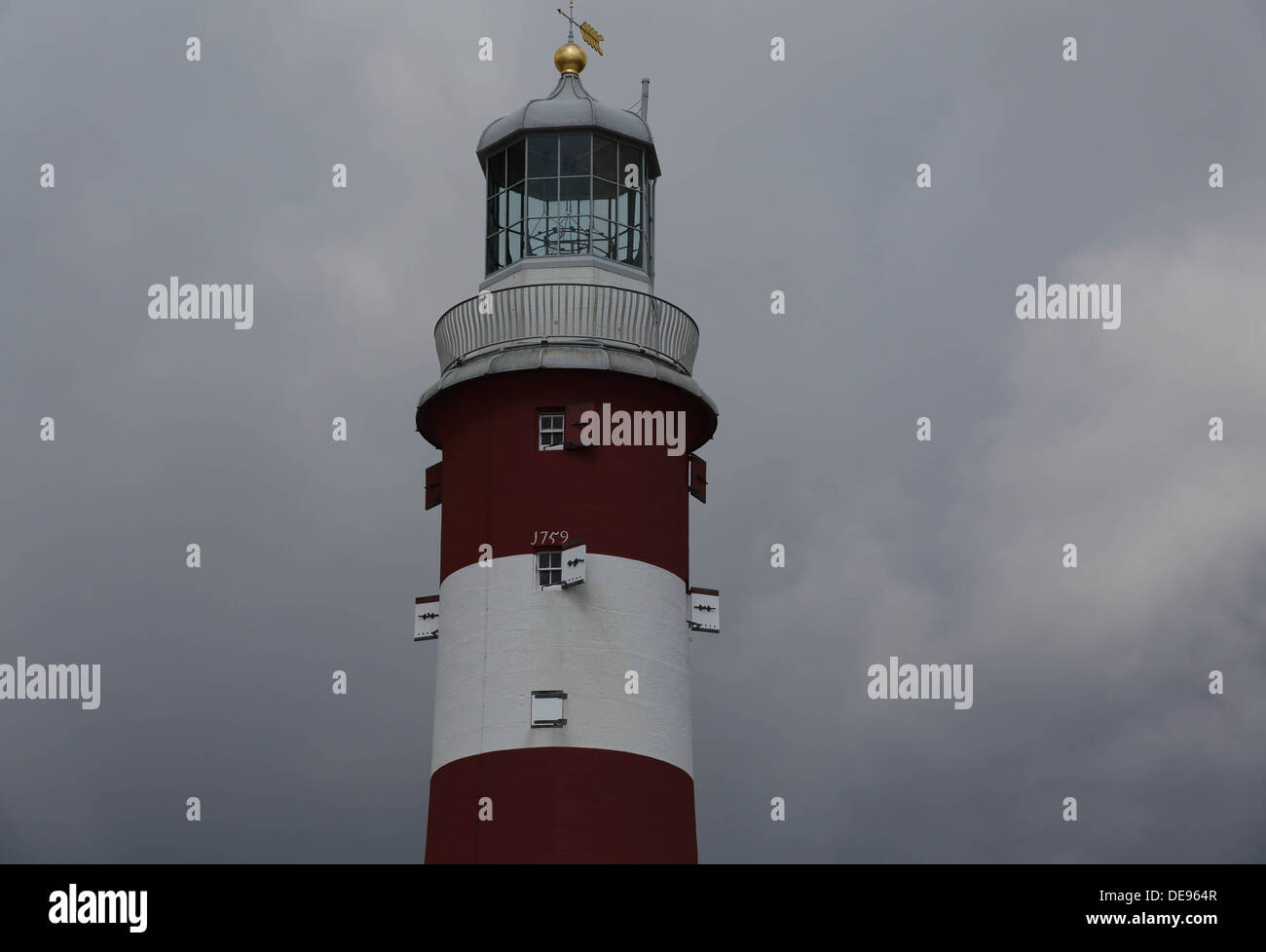 Smeatons Tower Lighthouse Plymouth Devon UK nel cielo tempestoso Foto Stock