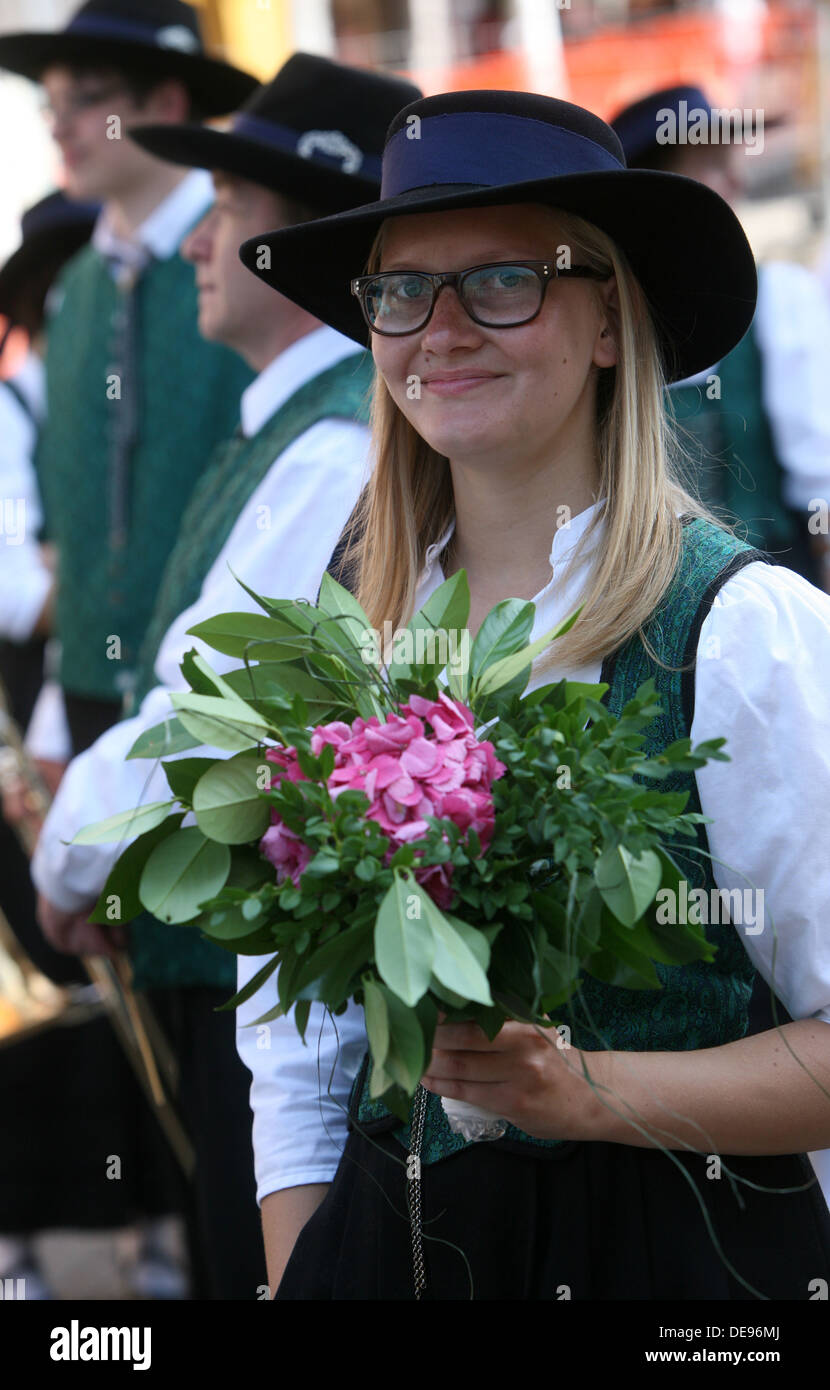 Della società di musica da Sacilia Schemmerberg in tedesco folk costi durante il quarantasettesimo festival di folklore a Zagabria in Croazia su luglio 19,2013 Foto Stock