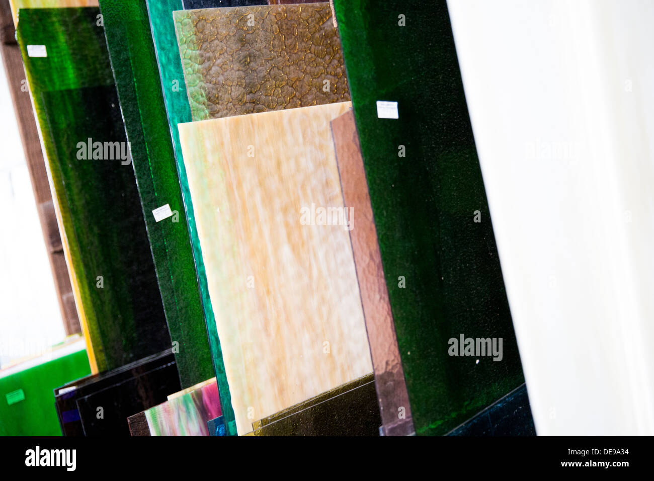 Pannelli a vetrata in deposito presso il vetro Wissmach azienda fabbrica. Foto Stock