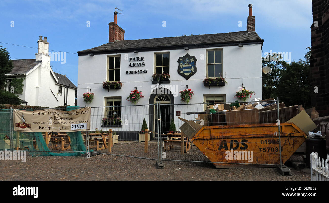 Lavori di ristrutturazione presso i bracci Parr, Grappenhall, Warrington da Federico Robinson, Cheshire, Regno Unito Foto Stock