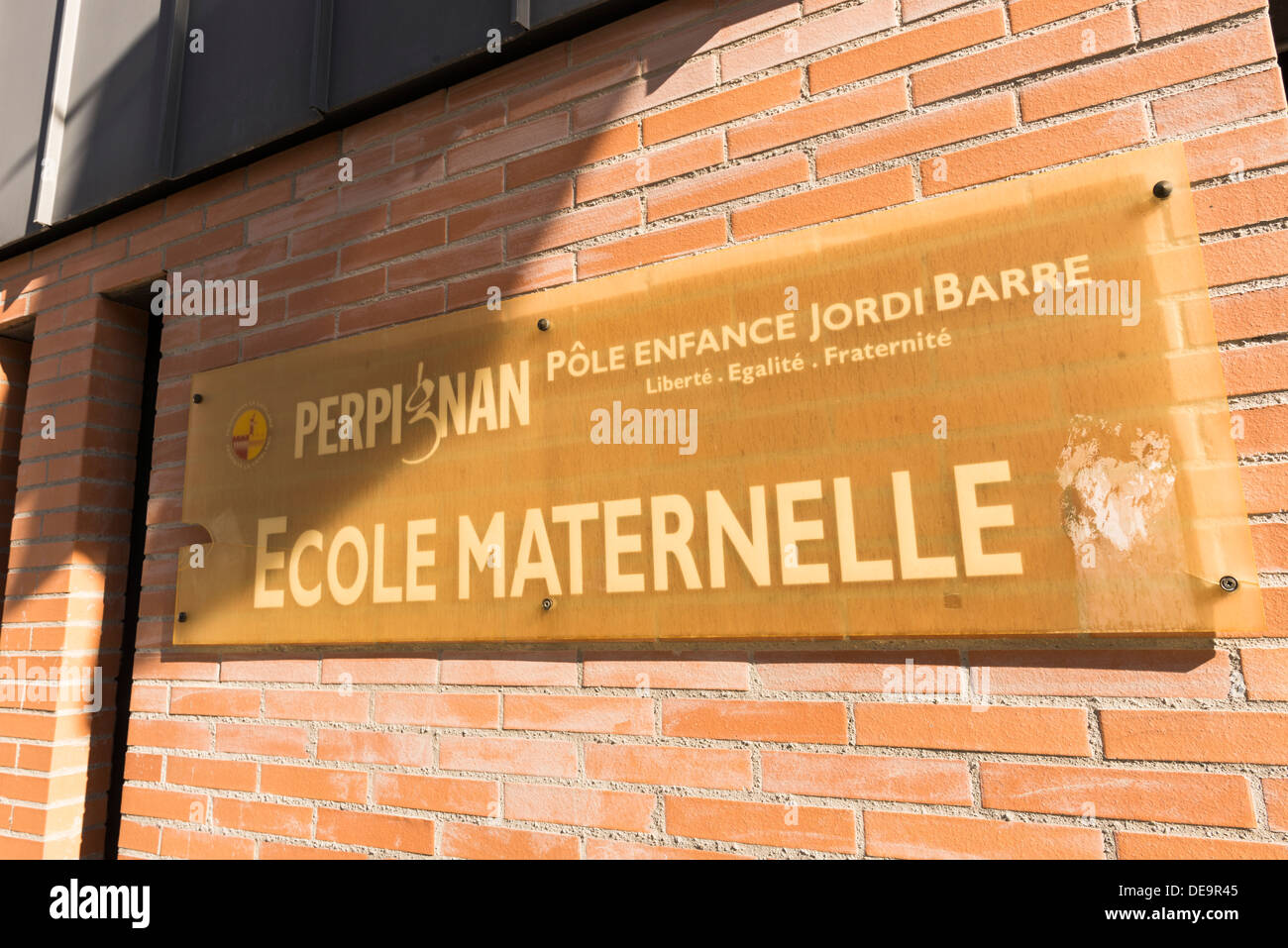 La scuola materna di firmare a Perpignan, Pyrénées-Orientales, Languedoc-Roussillon, Foto Stock