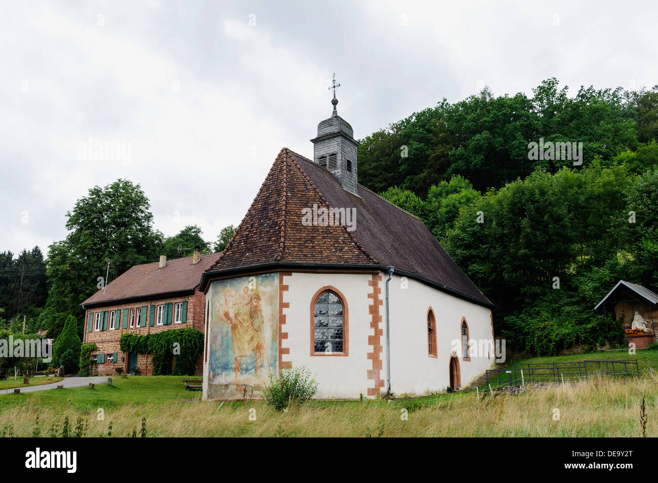 Tardo gotico Amorsbrunn cappella dal 1521 in Amorbach , Foresta di odi Baviera, Germania Foto Stock Tardo gotico Amorsbrunn cappella dal 1521 in Amorbach , Foresta di odi Baviera, Germania Foto Stock