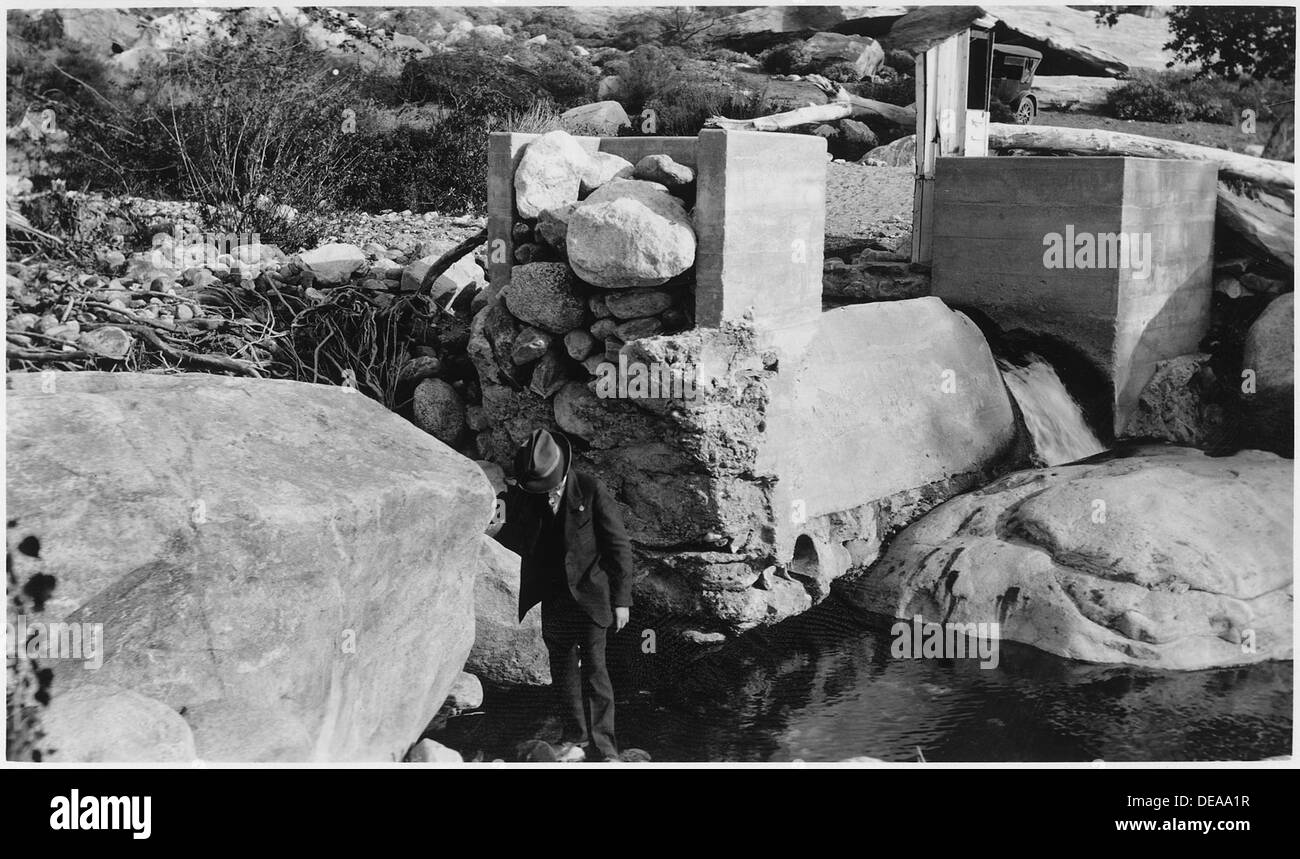 Aqua Caliente Prenotazione. Andreas Canyon Dam lavato a febbraio 1927. Le rocce in battuta rimosso 3-10-28. 298621 Foto Stock