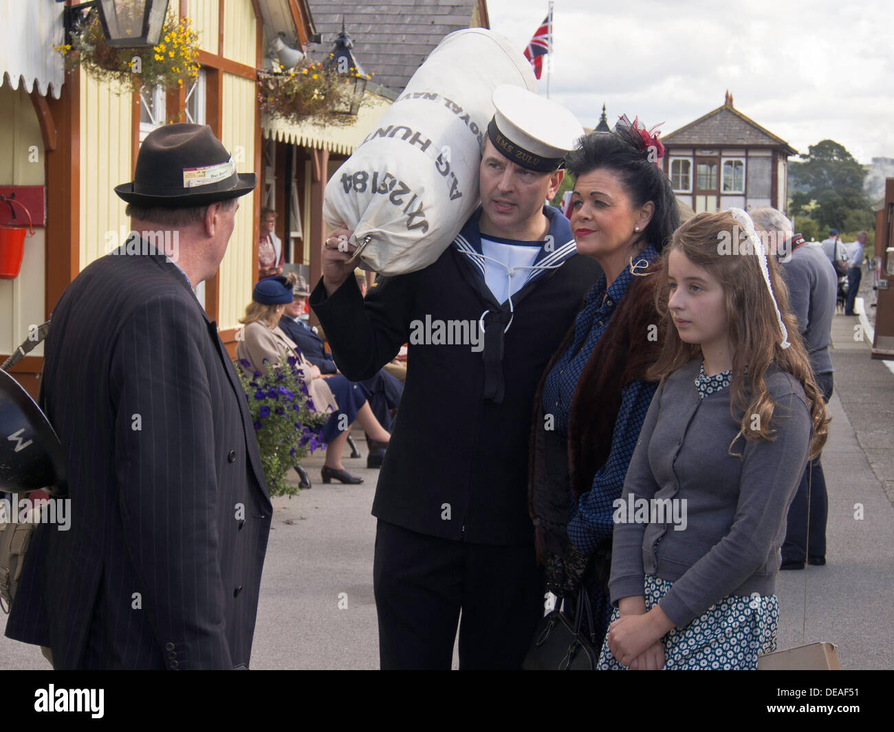 Bolton Abbey, nello Yorkshire, Regno Unito, 14 settembre 2013, 1940's Weekend. © Luisa Rossi Burton/Alamy Live News Foto Stock