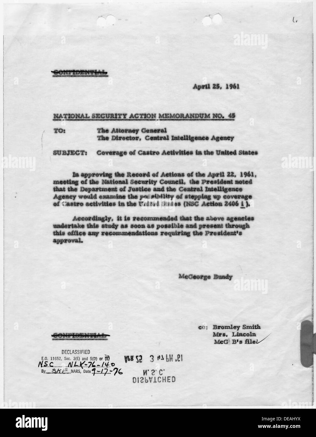 Il National Security Action Memorandum No. 45 documenta la copertura del governo degli Stati Uniti sulle attività di Fidel Castro negli Stati Uniti durante la Guerra fredda, riflettendo le preoccupazioni di sicurezza dell'epoca. Foto Stock