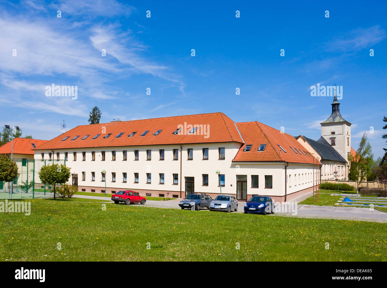 Istituto di istruzione e chateau, Strilky, Kromeriz distretto, Zlin regione Moravia Repubblica Ceca, Europa Foto Stock