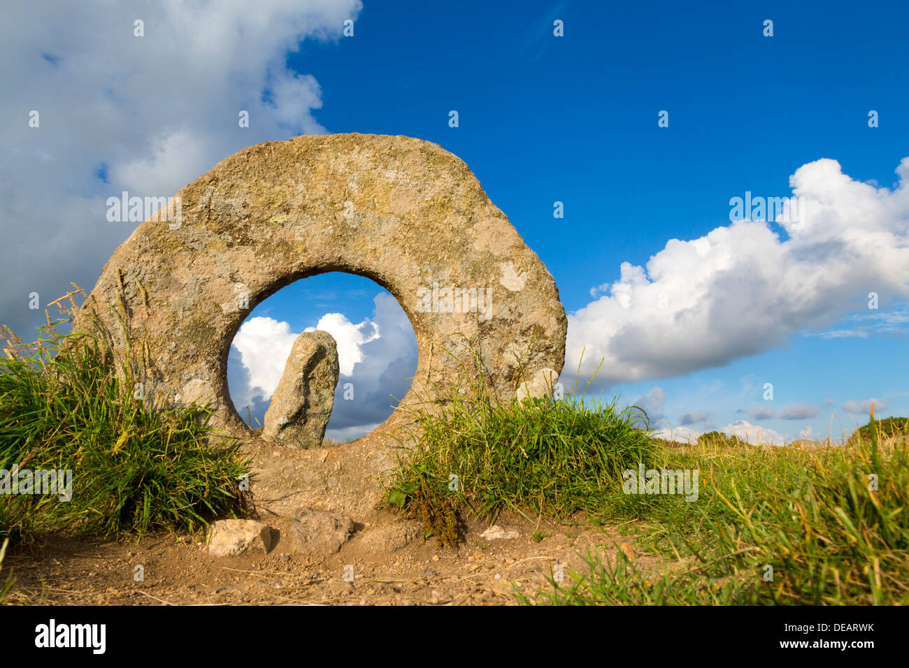 Gli uomini un Tol; antica pietra forata; Cornovaglia; Regno Unito Foto Stock
