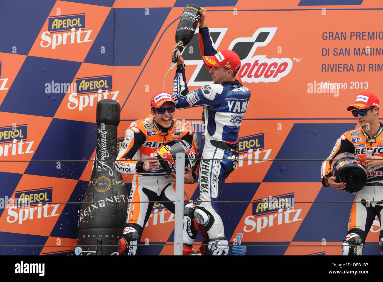 Misano,Italia. 15 settembre 2013.Marc Marquez (Repsol Honda Team) Jorge Lorenzo (Yamaha Factory Racing) sul podio sul circuito di Misano Credito: Gaetano Piazzolla/Alamy Live News Foto Stock