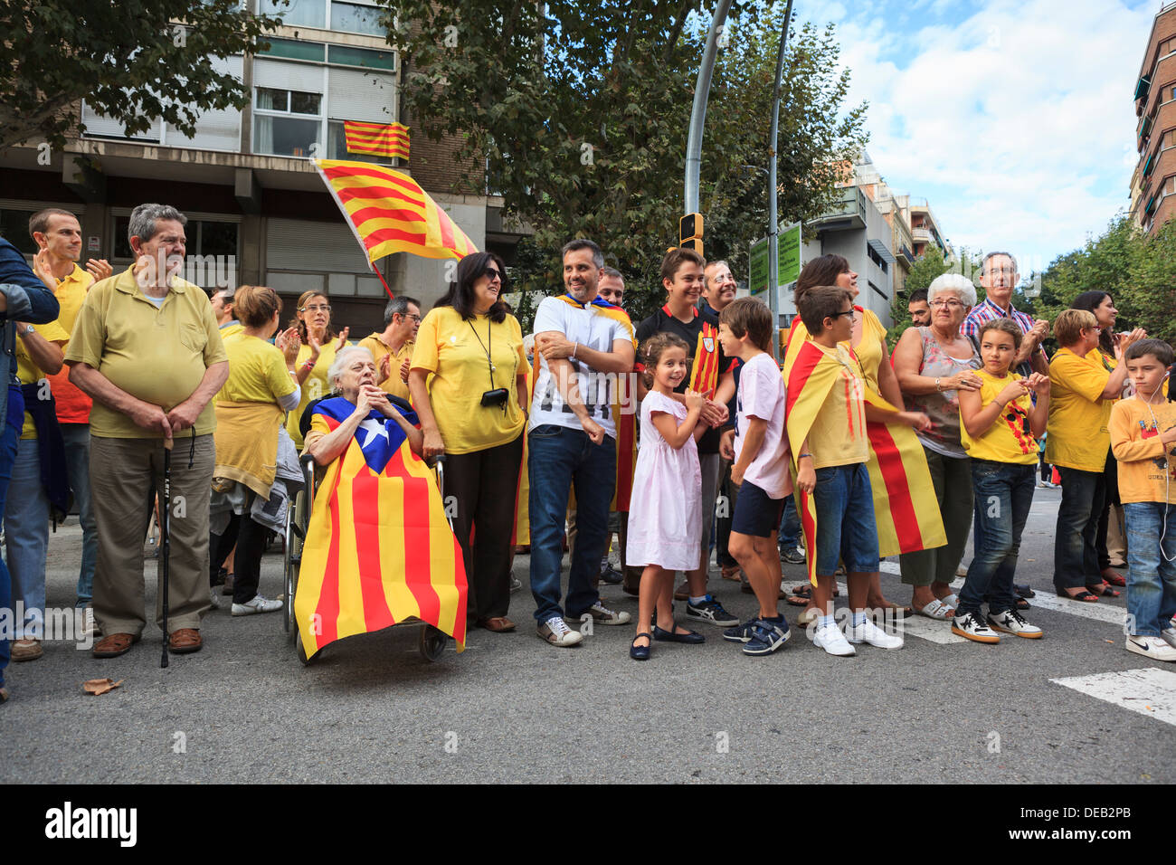 Barcellona, in Catalogna, Spagna. Mercoledì 11 Settembre: persone in attesa per l'inizio del catalano. Foto Stock