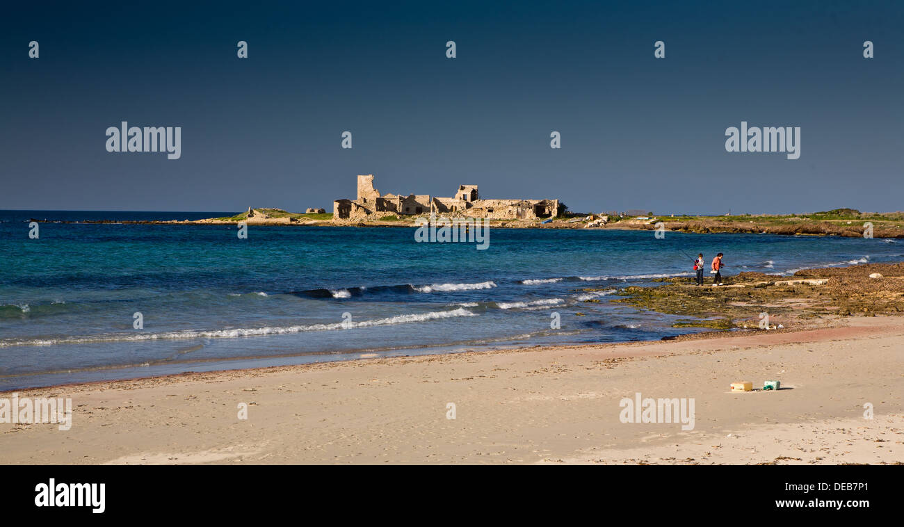 Rovine Sulla Spiaggia A Trapani In Provincia Di Trapani In
