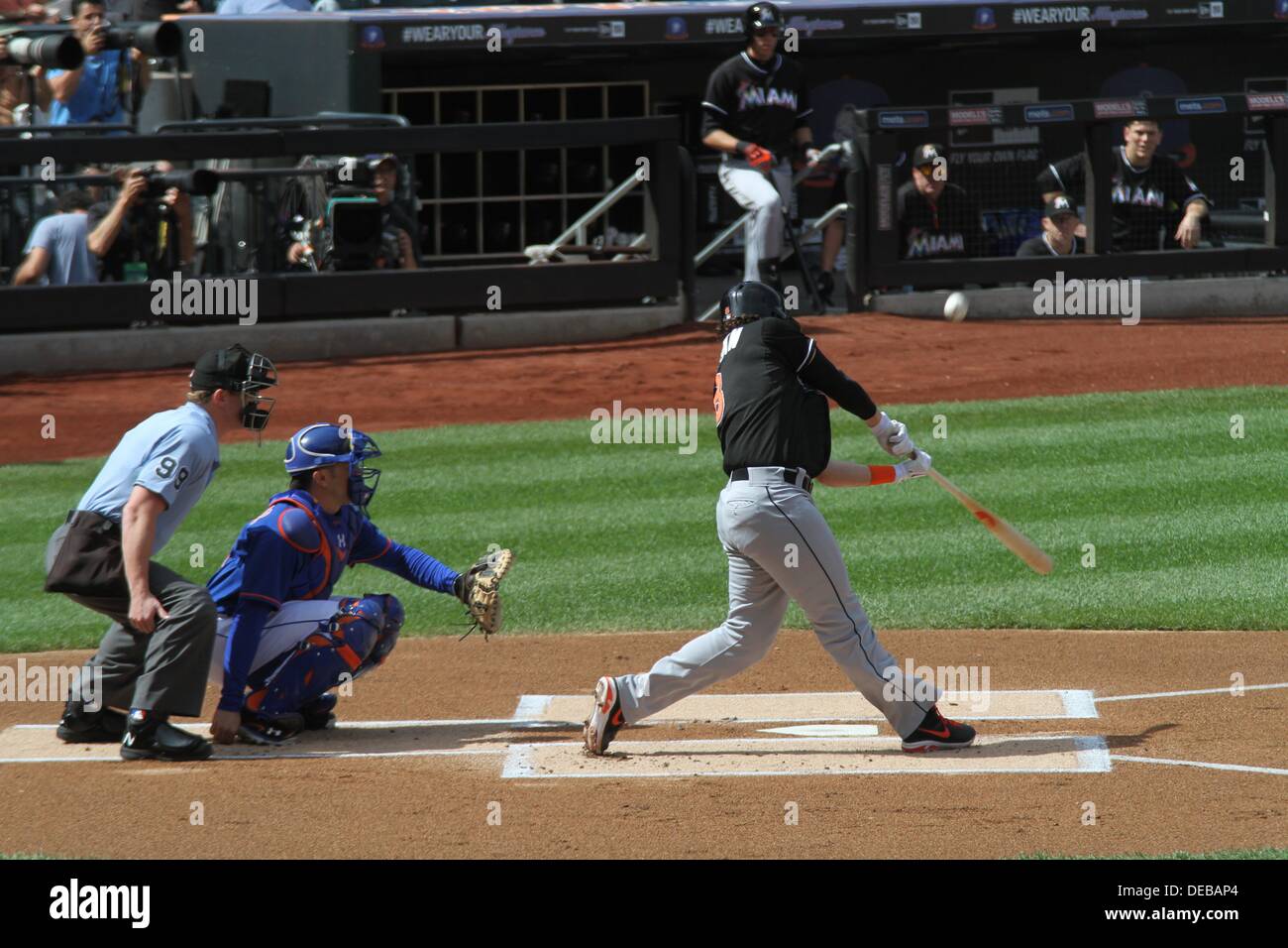 New York, New York, Stati Uniti d'America. Xv Sep, 2013. Miami Marlins Vs. N.Y. Mets @ Citifield nel Queens N.Y.N.Y. Mets win 1-0 nel dodicesimo inning.Ìâ© 2013 © Bruce Cotler/Globe foto/ZUMAPRESS.com/Alamy Live News Foto Stock