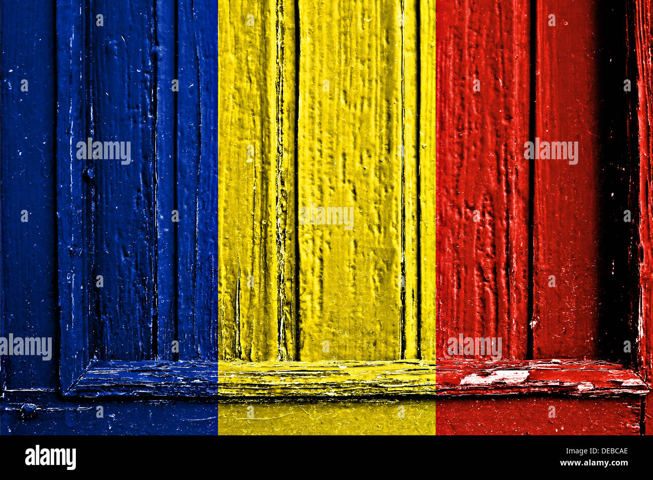 Bandiera della Romania dipinta sul telaio in legno Foto Stock