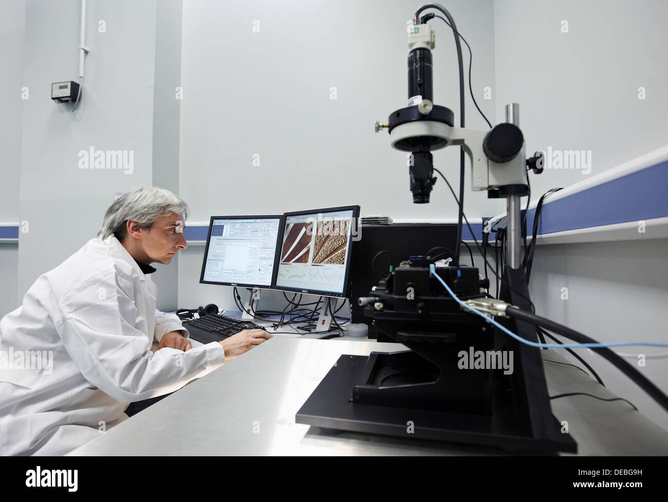 AFM (microscopio a forza atomica), sonda laboratorio di microscopia, CIC  nanoGUNE, nanoscienza alla ricerca cooperativa Centro, San Foto stock -  Alamy