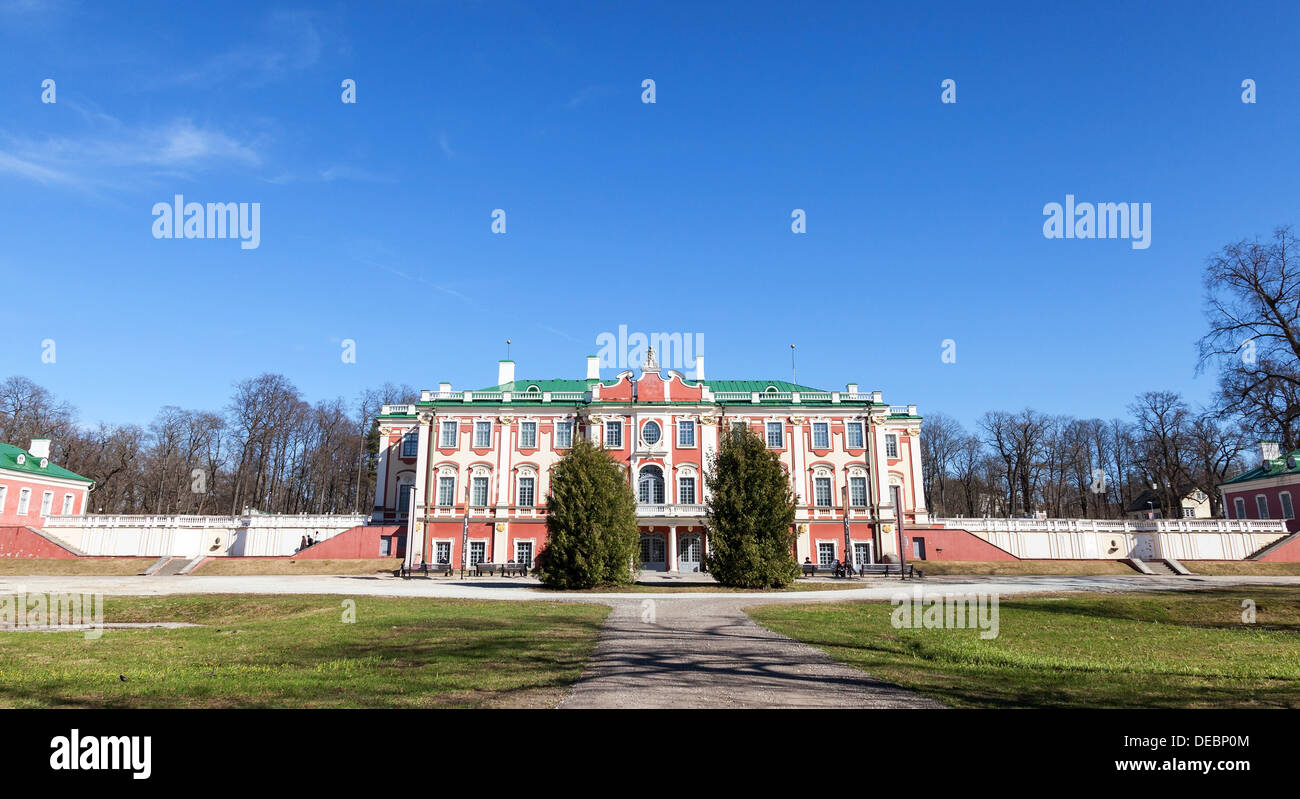 Il parco di Kadriorg con Palace a Tallinn in Estonia Foto Stock