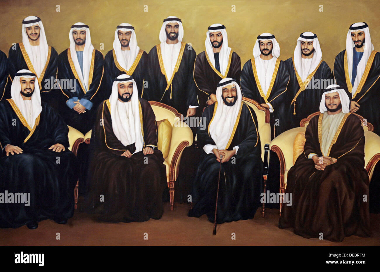 Ritratto dipinto del righello della Emirats, lo Sheikh di Abu-Dabu, con alcuni dei suoi figli. Emirati Arabi Uniti. Foto Stock