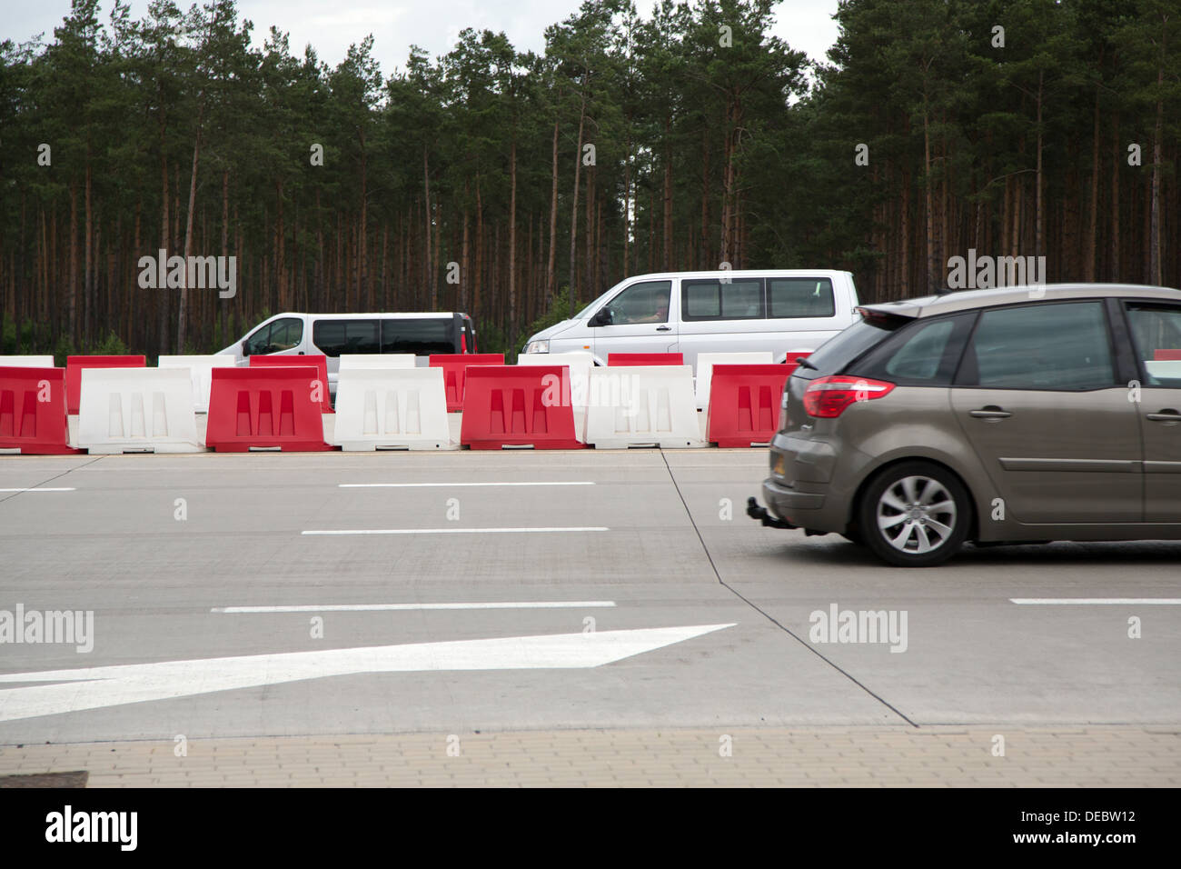 Reppen, Polonia, Europa vetture su strada 30 Foto Stock