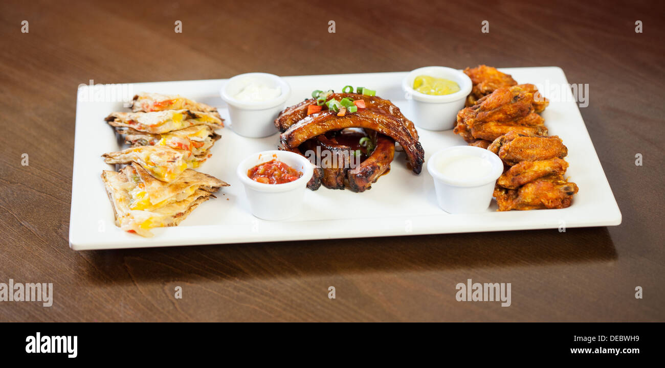 Close up su un piatto di finger food per una festa Foto Stock