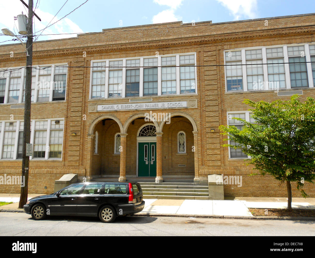 La Elmer-Palmer School, situata a Wilmington, Delaware, è un edificio storico educativo. Questa visione mostra il lato sud della scuola, che ha svolto un ruolo significativo nella storia dell'educazione della comunità locale. Foto Stock