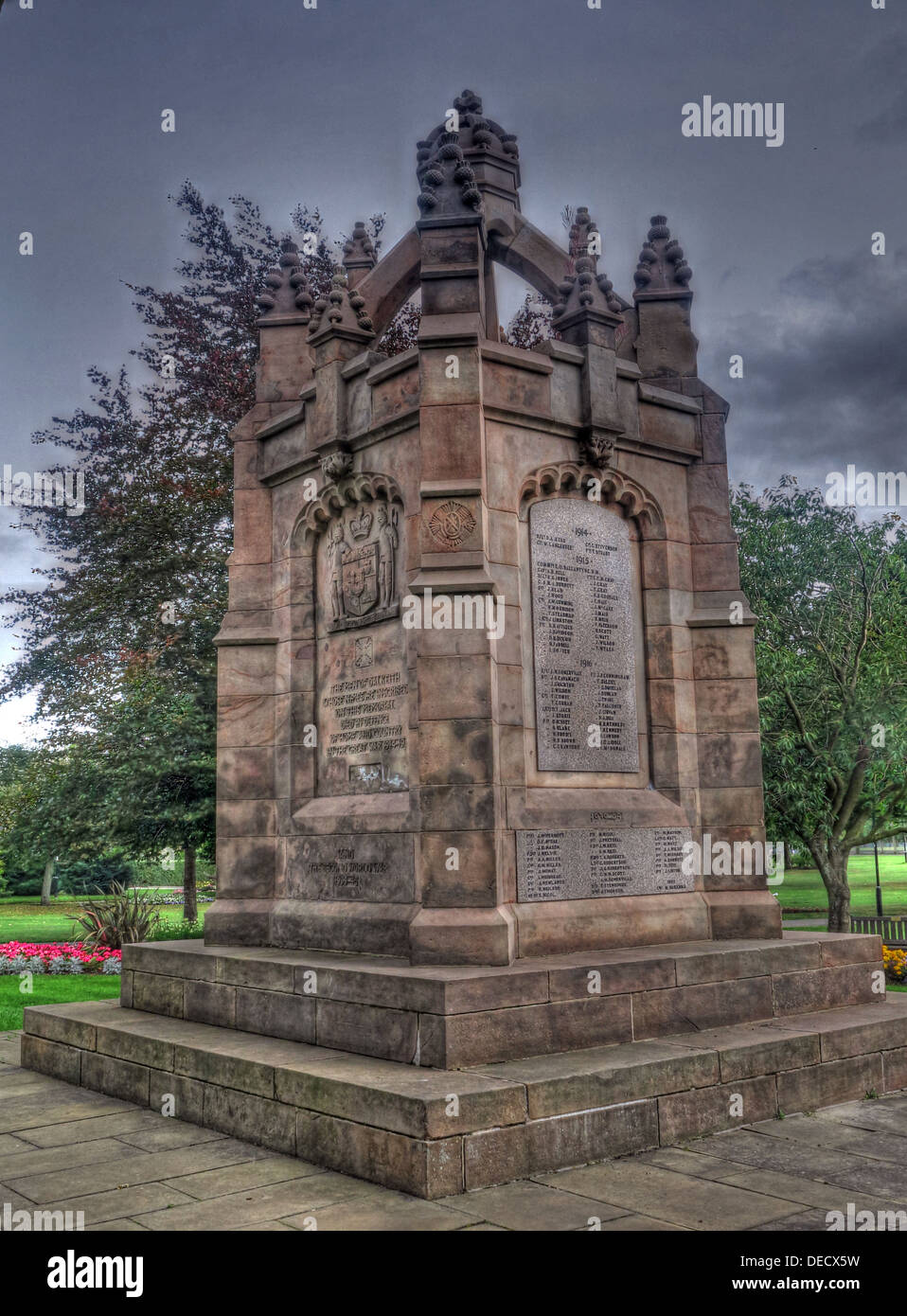 Dalkeith Park War Memorial, Kings Park, Midlothian, Edimburgo, Scozia, Regno Unito Foto Stock